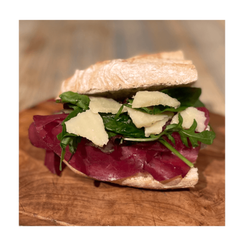Ciabatta mit Bresaola, Parmesan &amp; Rucola I Panini Catering