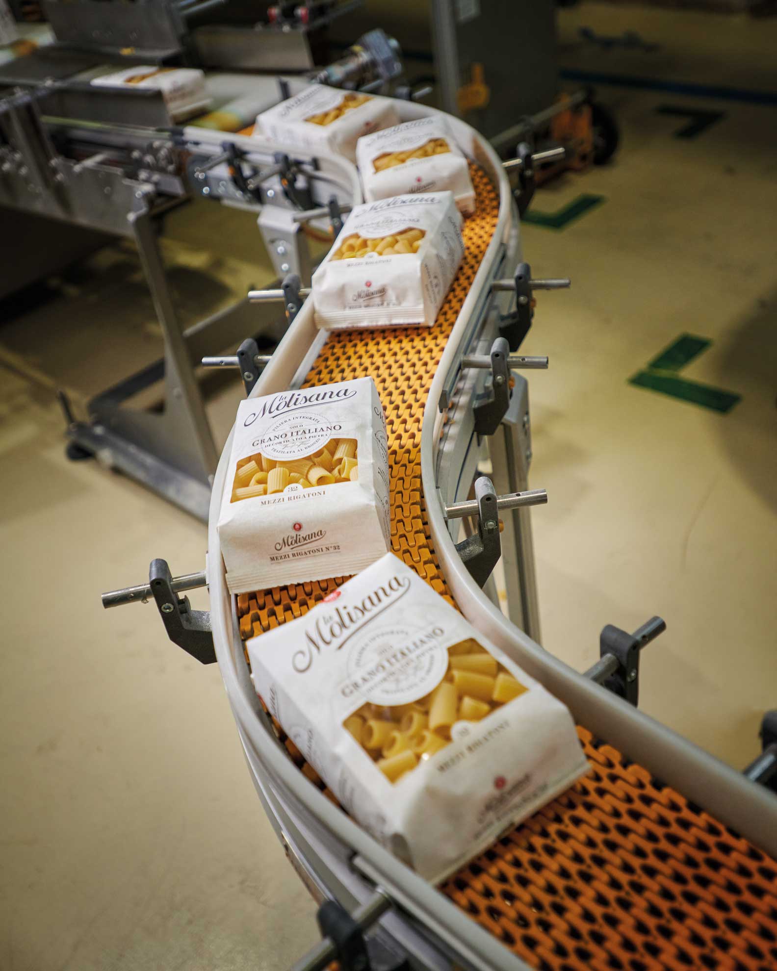 La Molisana Verpackungen auf einem Produktionsband