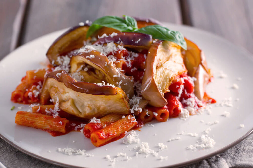 Pasta alla Norma – Ein sizilianisches Meisterstück auf dem Teller